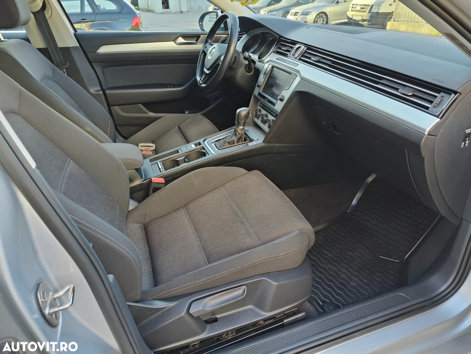Volkswagen Passat Variant 2.0 TDI DSG (BlueMotion Technology) Comfortline - 10
