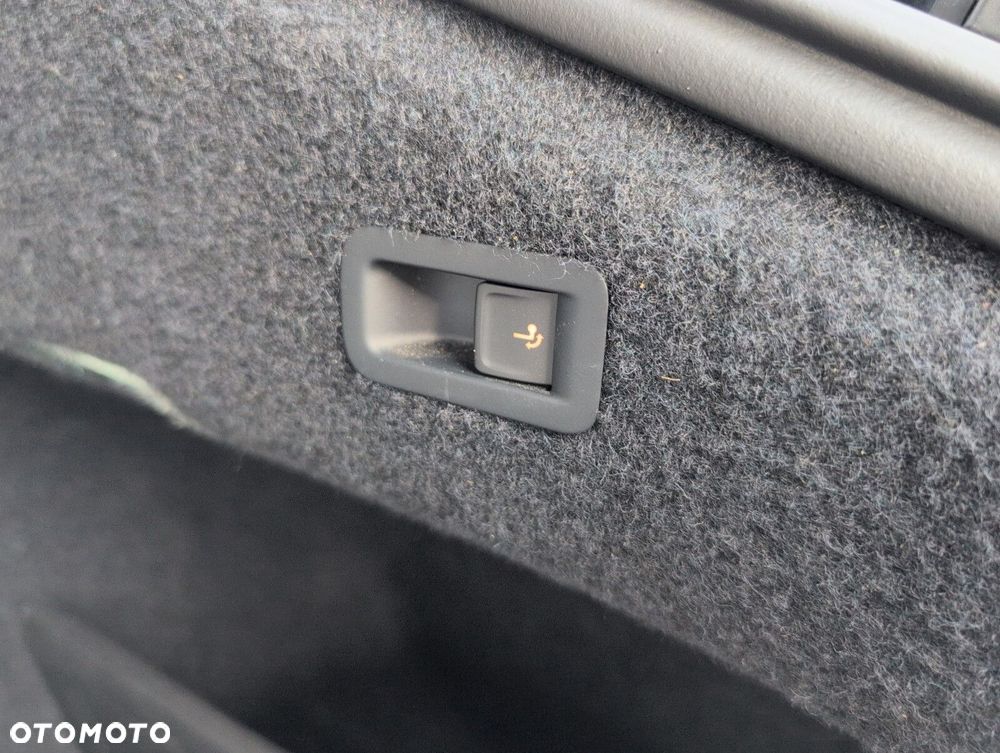 Volkswagen Arteon 2.0 TDI 4Motion R-Line DSG - 39