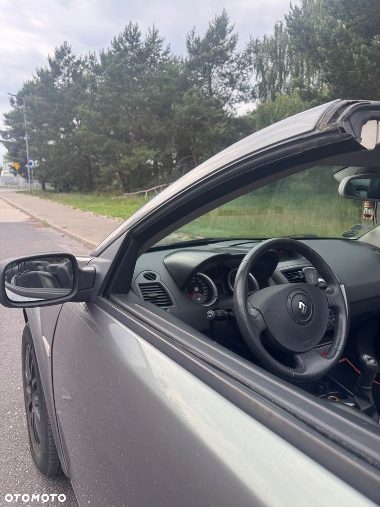 Renault Megane 1.6 Confort Authentique - 2