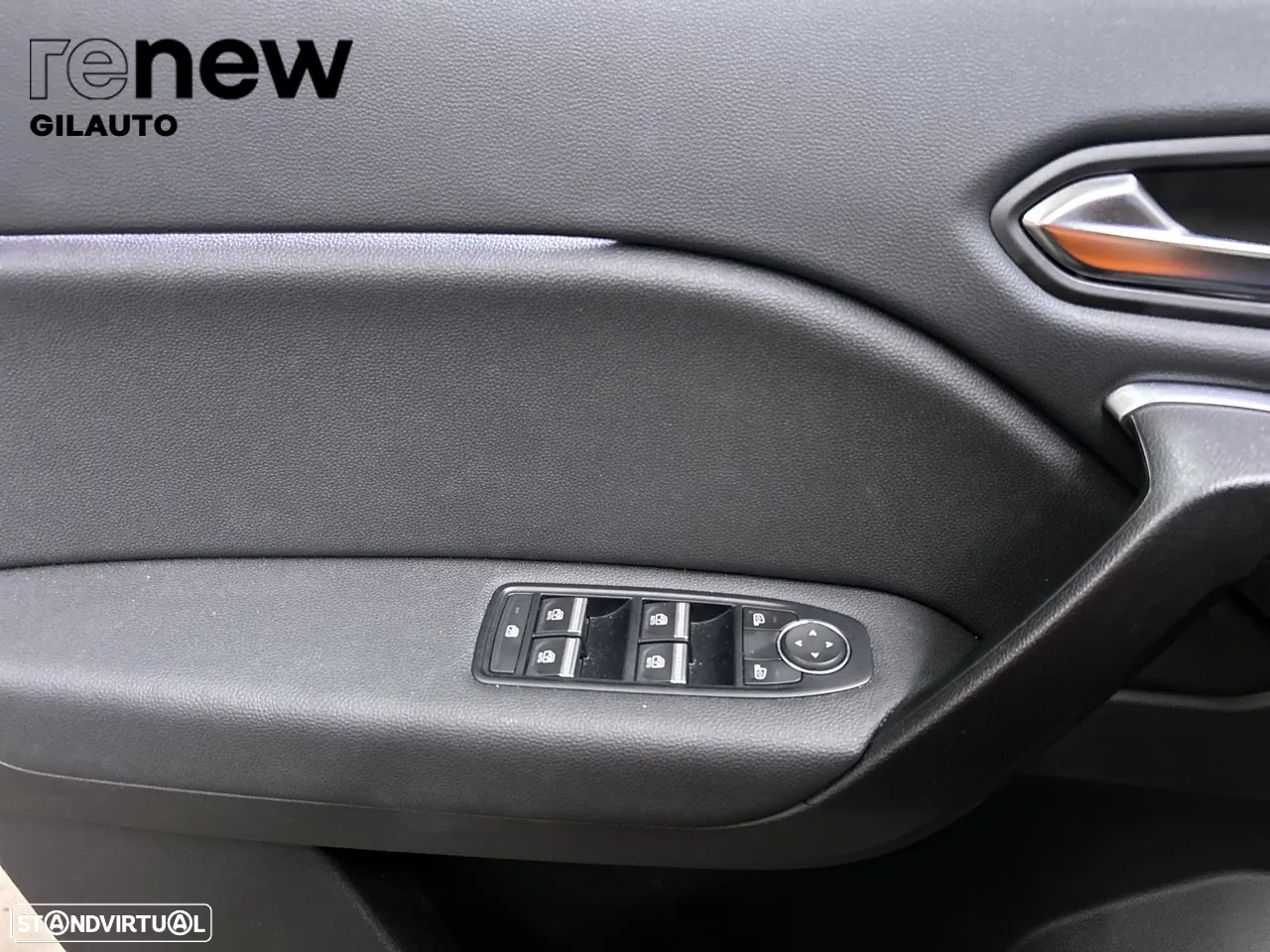 Renault Captur 1.0 TCe Techno Bi-Fuel - 12