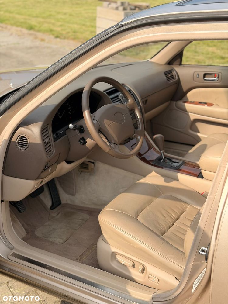 Lexus LS - 5