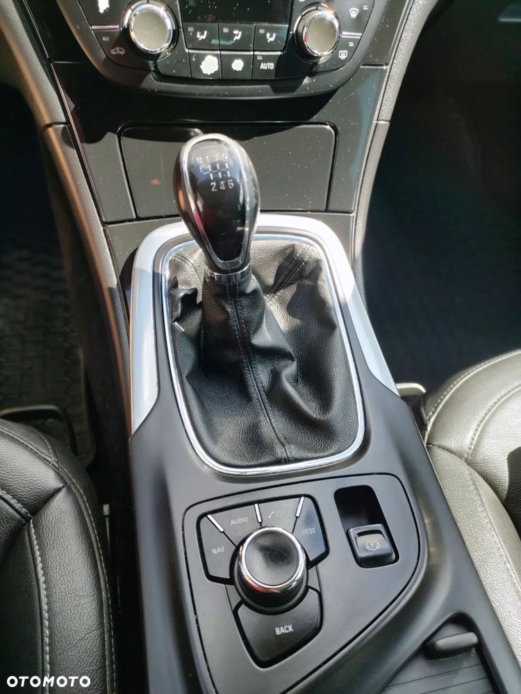 Opel Insignia 2.0 CDTI - 19