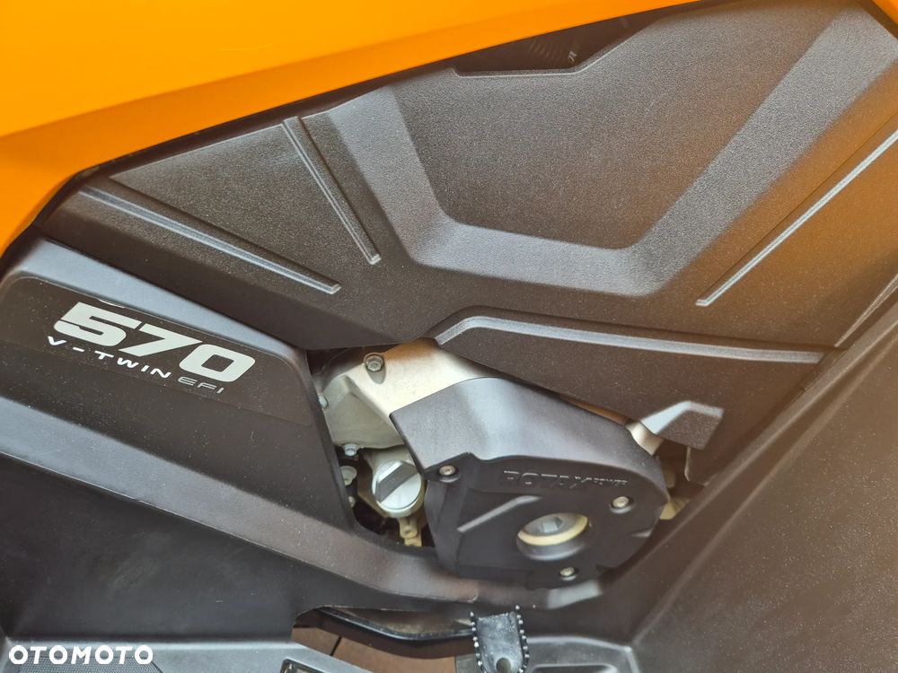 Can-Am Outlander - 17