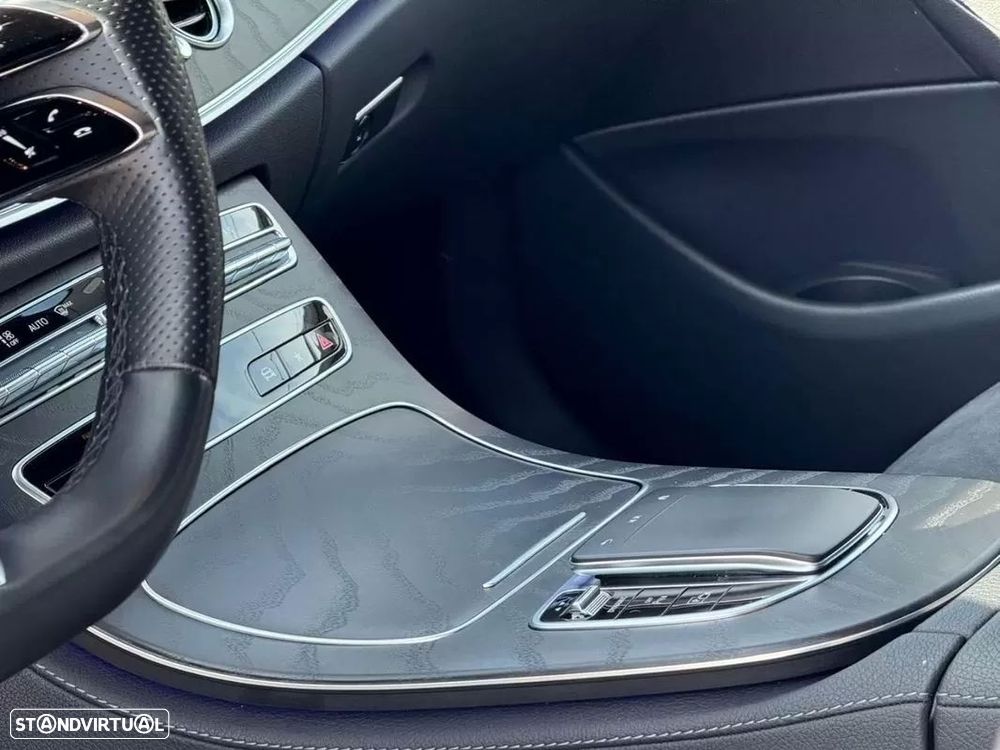 Mercedes-Benz E 300 de AMG Line - 16