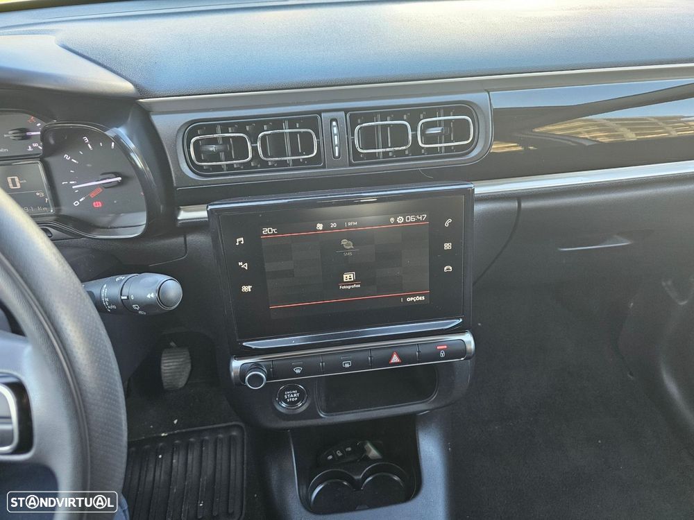 Citroën C3 1.2 PureTech Shine - 26