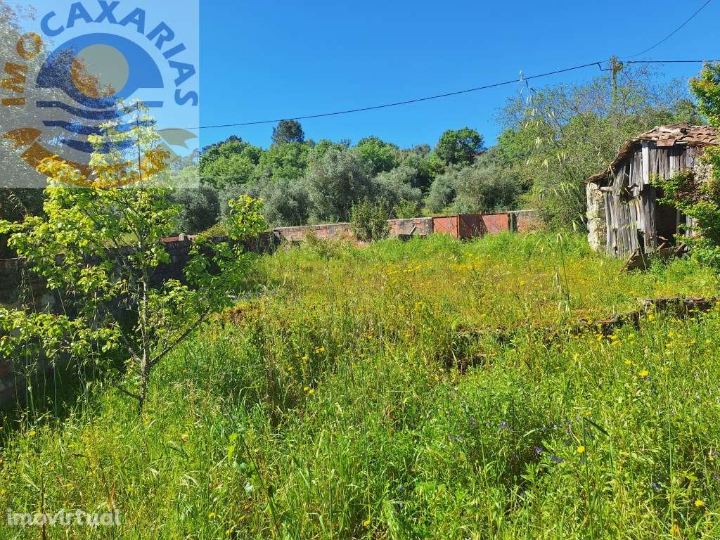 Moradia para recuperar com poço-Seiça - Grande imagem: 2/7