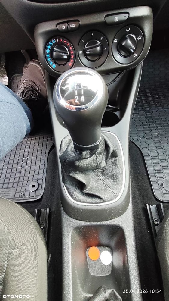 Opel Corsa 1.4 Color Edition - 3
