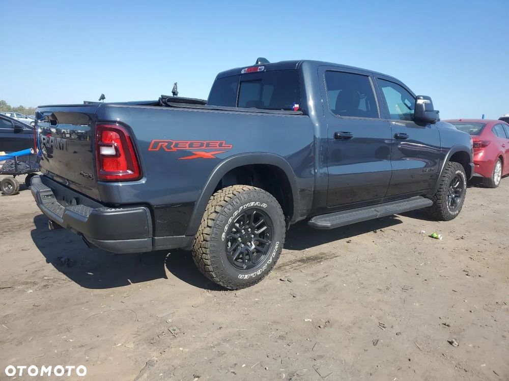 RAM 1500 - 4
