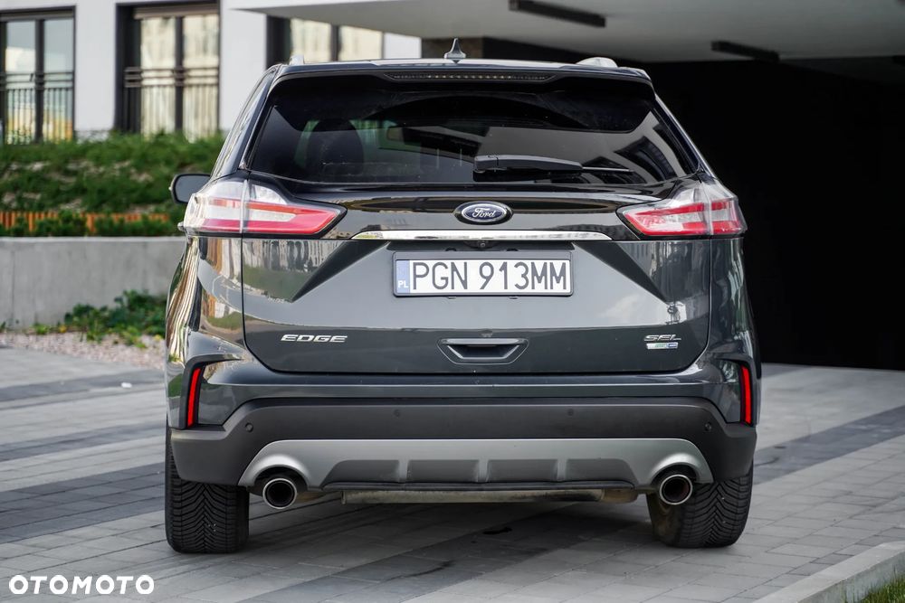 Ford Edge - 8