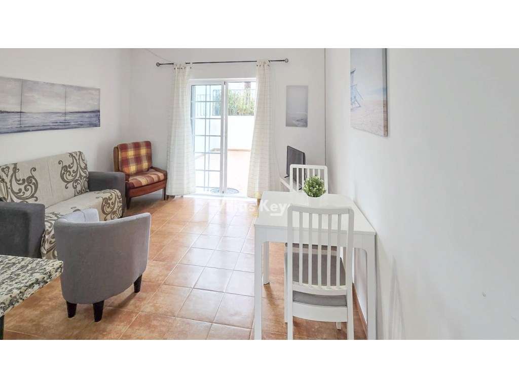 Apartamento T1 para Arrendamento Anual com Terraço e Piscina - Grande imagem: 4/14