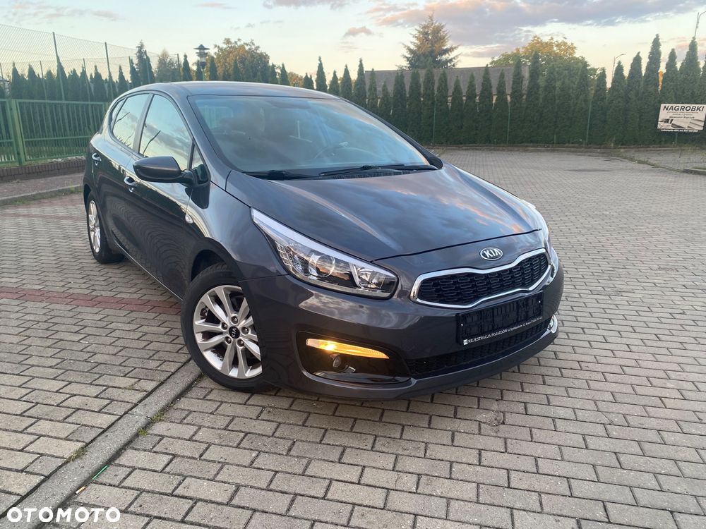 Kia Ceed 1.4 CVVT Attract - 2