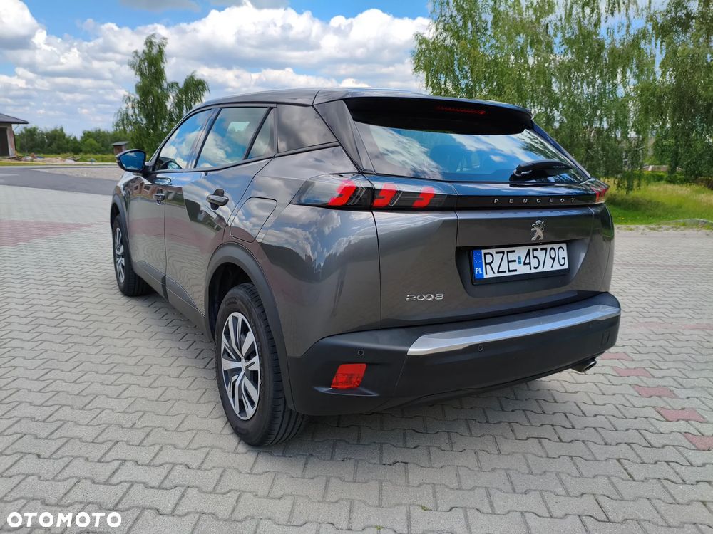 Peugeot 2008 1.5 BlueHDi Allure Pack S&S EAT8 - 4