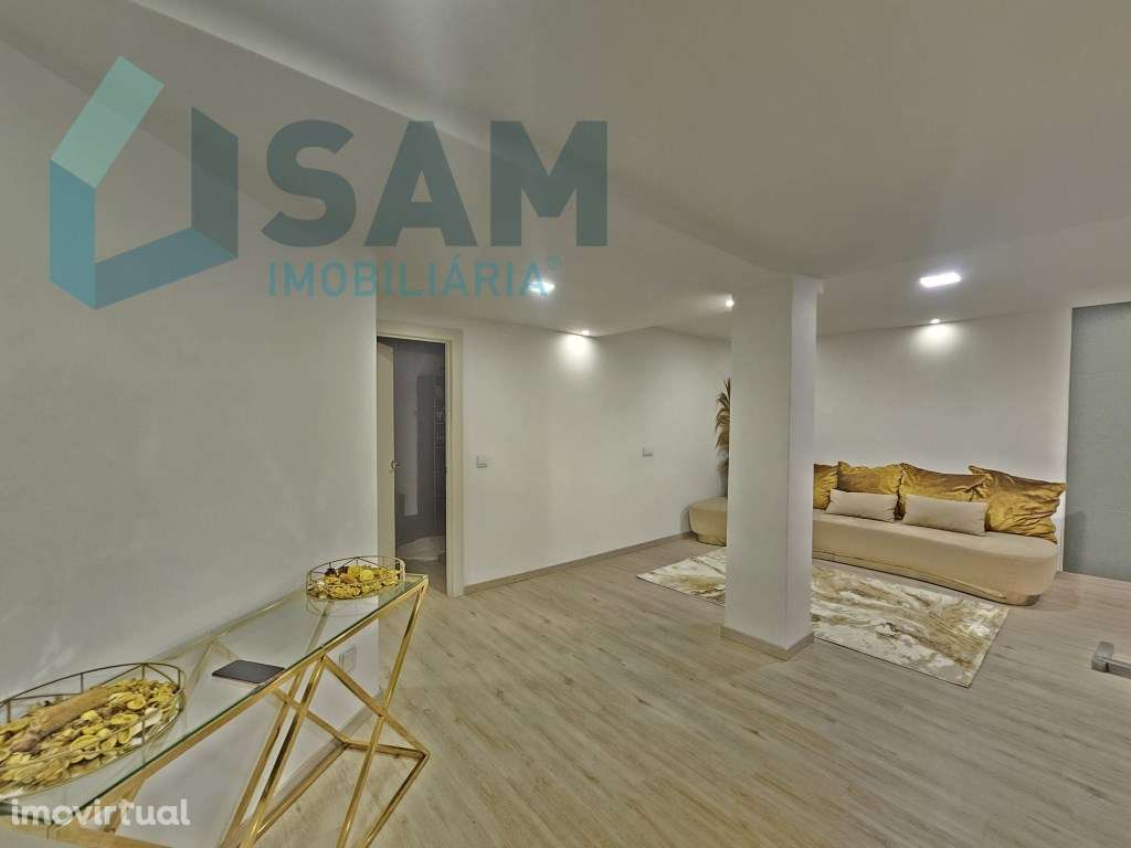 Apartamento T2 renovado com estacionamento - Grande imagem: 5/23