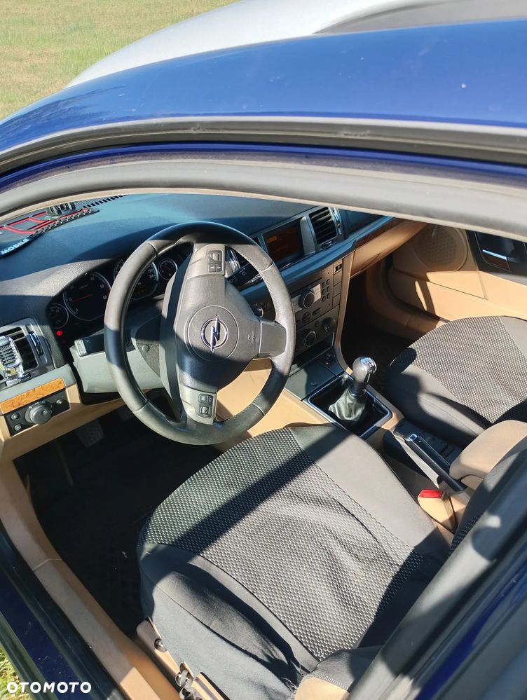 Opel Vectra 1.9 CDTI Cosmo - 9