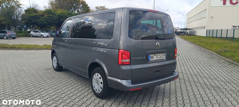 Volkswagen Caravelle - 13