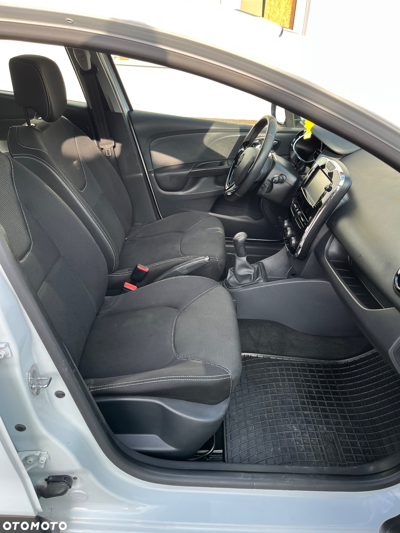 Renault Clio - 8
