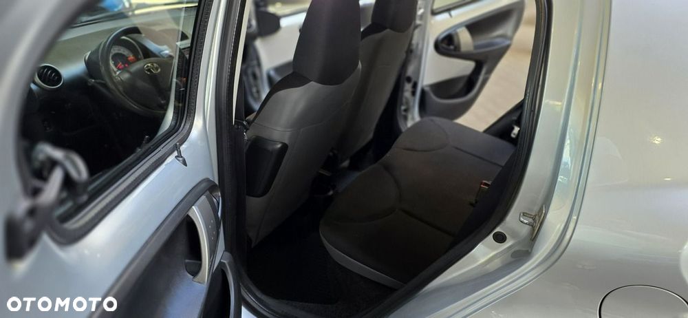 Toyota Aygo - 12