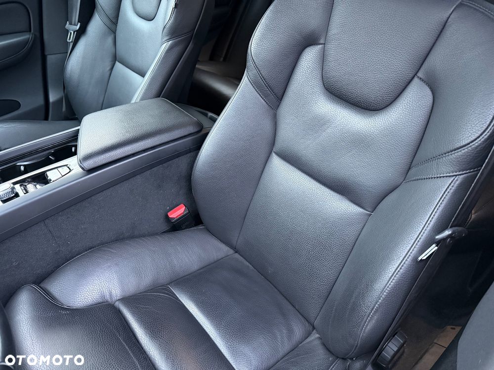 Volvo XC 60 D4 Geartronic Momentum Pro - 23