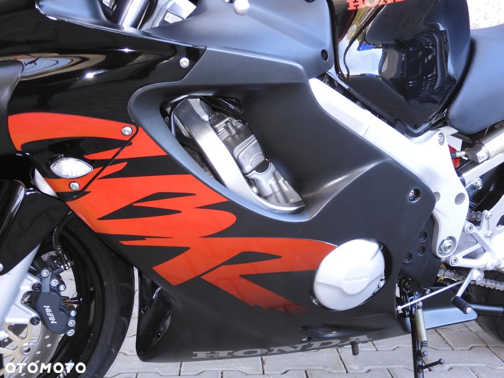 Honda CBR - 23