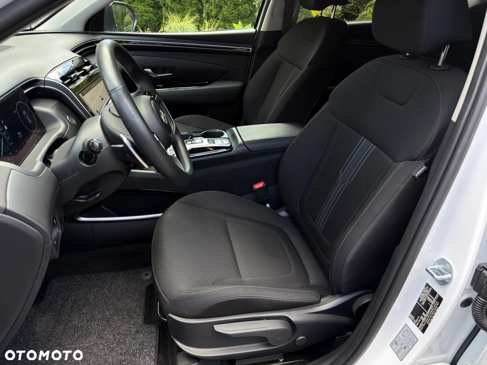 Hyundai Tucson 1.6 T-GDi HEV Executive 4WD - 28