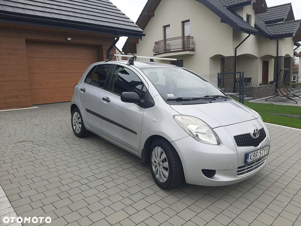 Toyota Yaris 1.3 Luna - 2