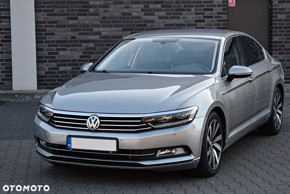 Volkswagen Passat 2.0 TDI DSG BlueMotion Technology R-Line - 3