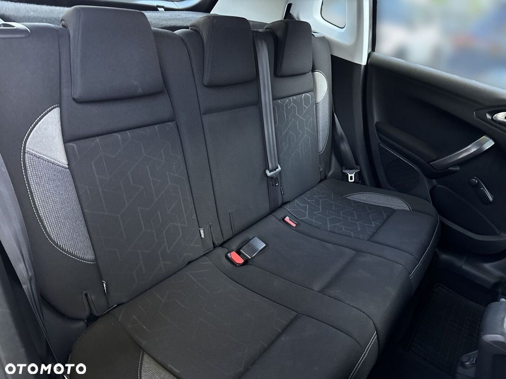 Peugeot 2008 - 12