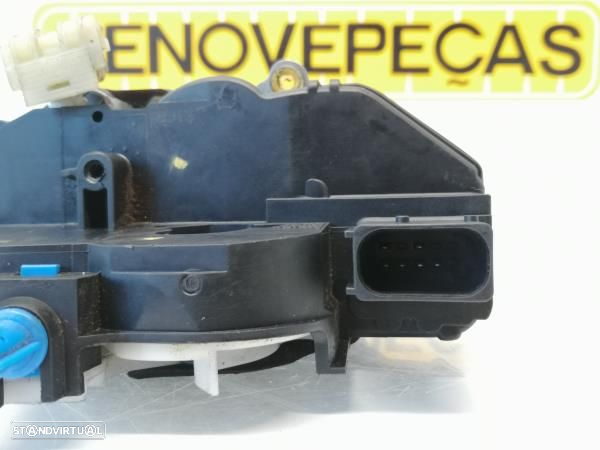 Fecho Porta Frente Dto Opel Astra J (P10) - 2