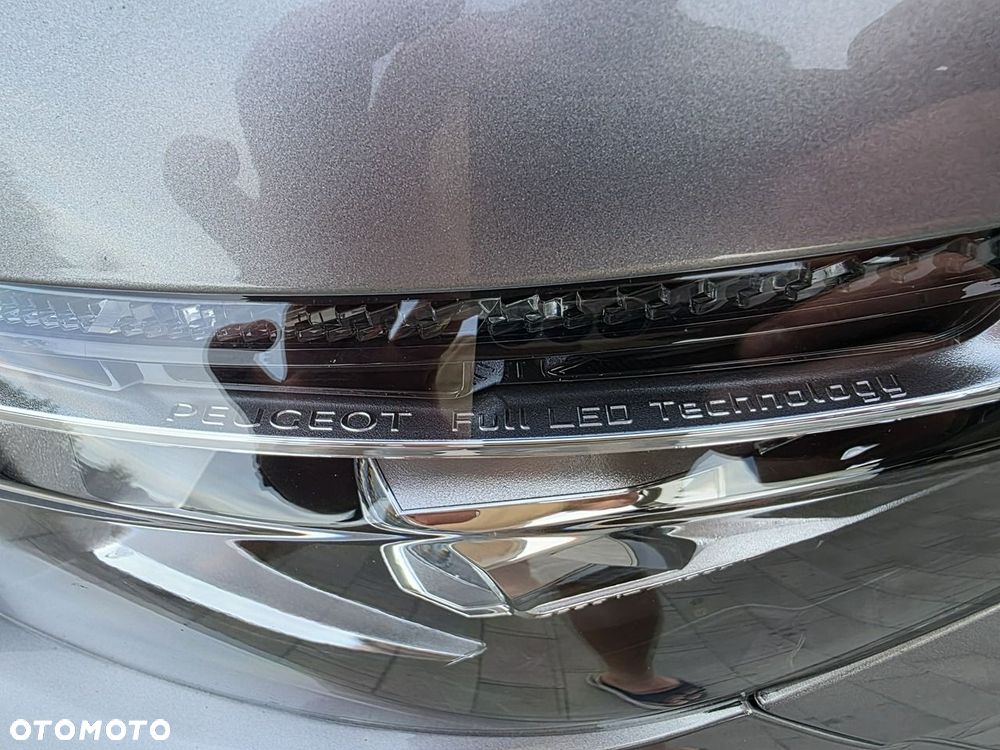 Peugeot 3008 1.6 BlueHDi Allure S&S - 23