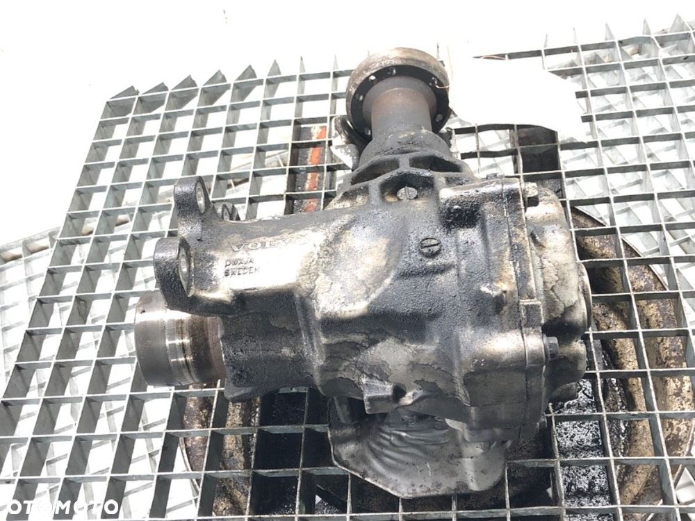 REDUKTOR SKRZYNI BIEGÓW  VOLVO XC60 II (246) 2017 - 2022 D4 AWD 140 kW [190 KM] olej napędowy 2017 - 2