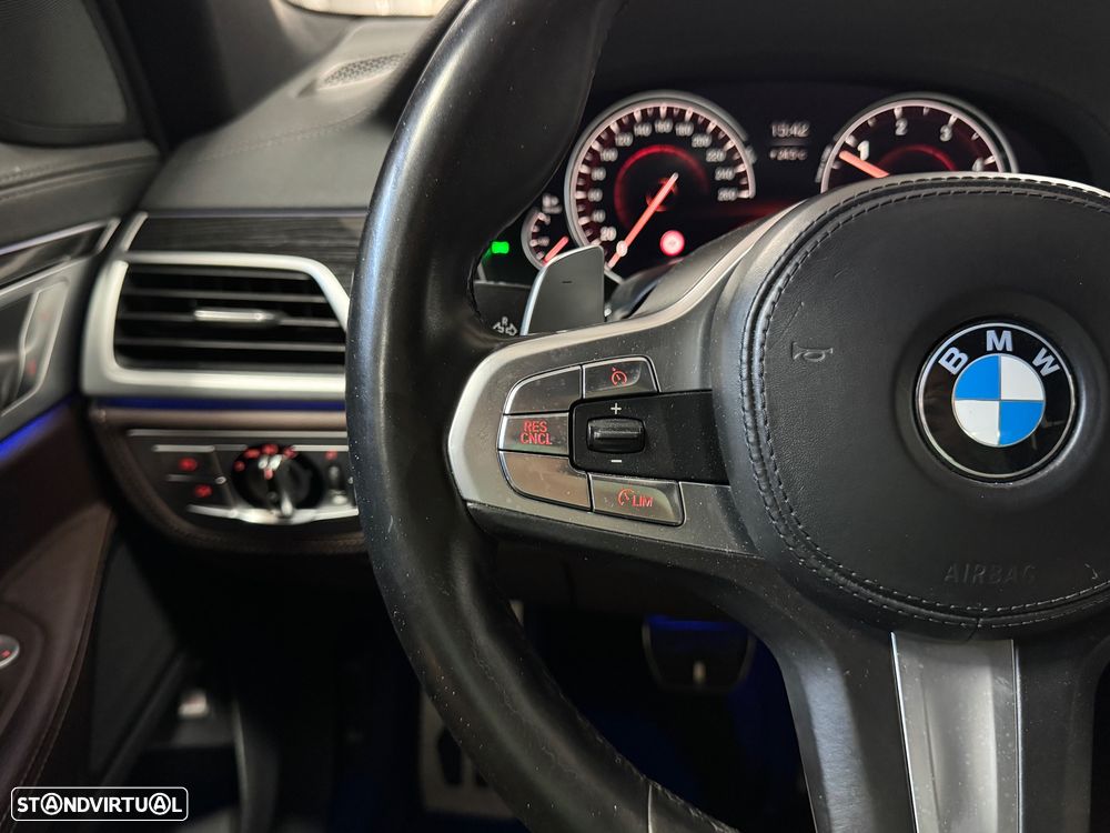 BMW 740 d xDrive Pack M Auto - 25