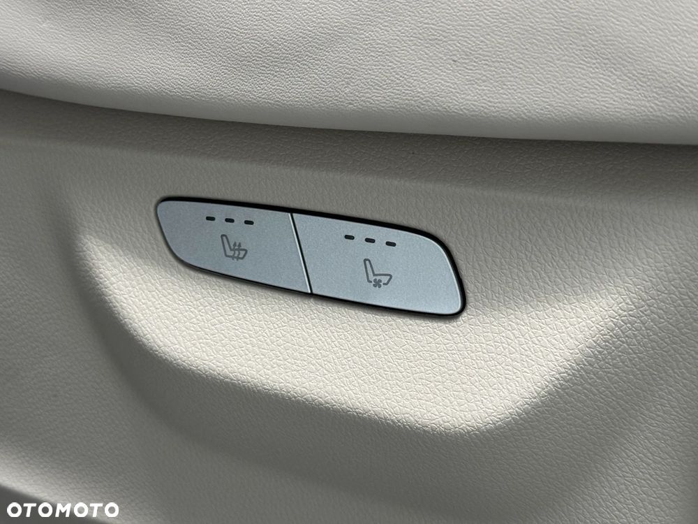 Mercedes-Benz Klasa V 300 d 4-Matic 9G-Tronic Exclusive (d³ugi) - 24