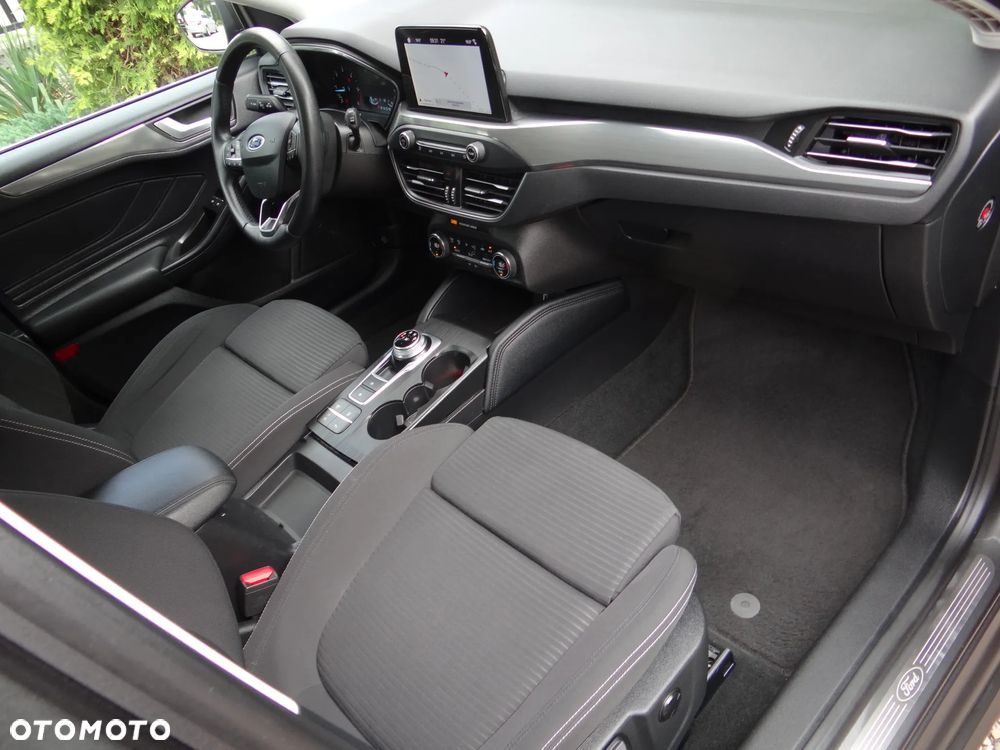 Ford Focus 1.5 EcoBlue Start-Stopp-System TITANIUM - 22