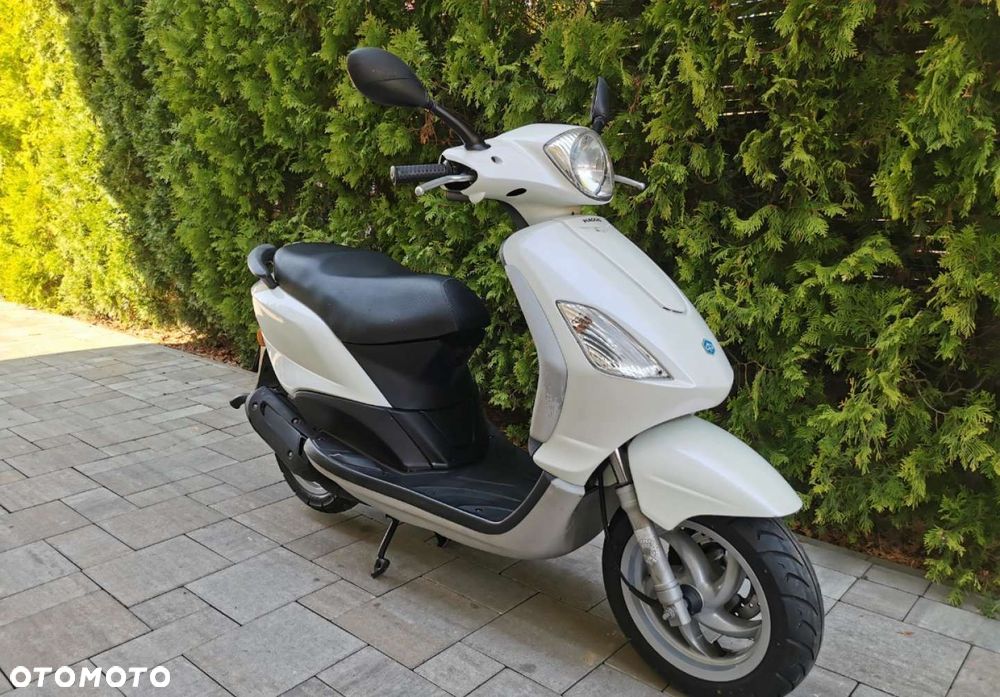 Piaggio FLY - 1