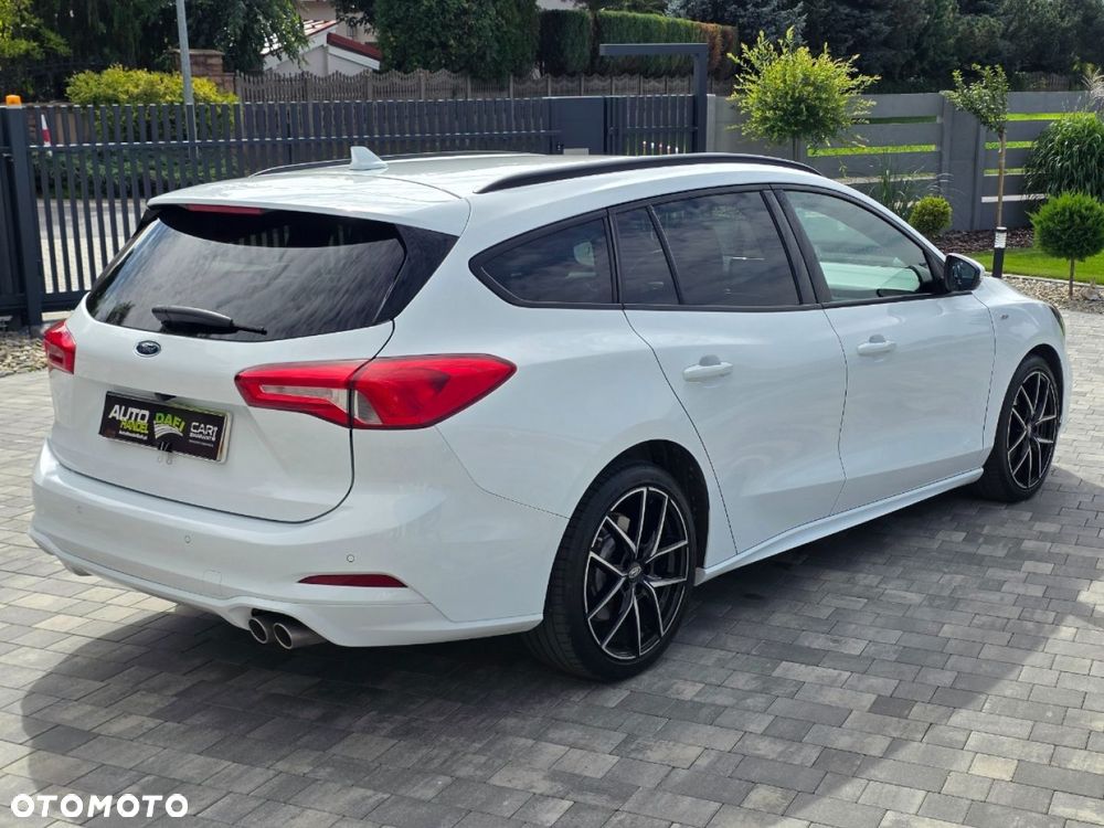 Ford Focus - 37