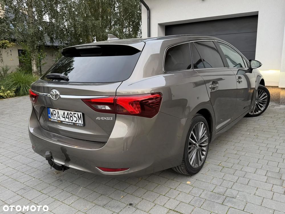 Toyota Avensis Touring Sports 1.8 Executive - 20