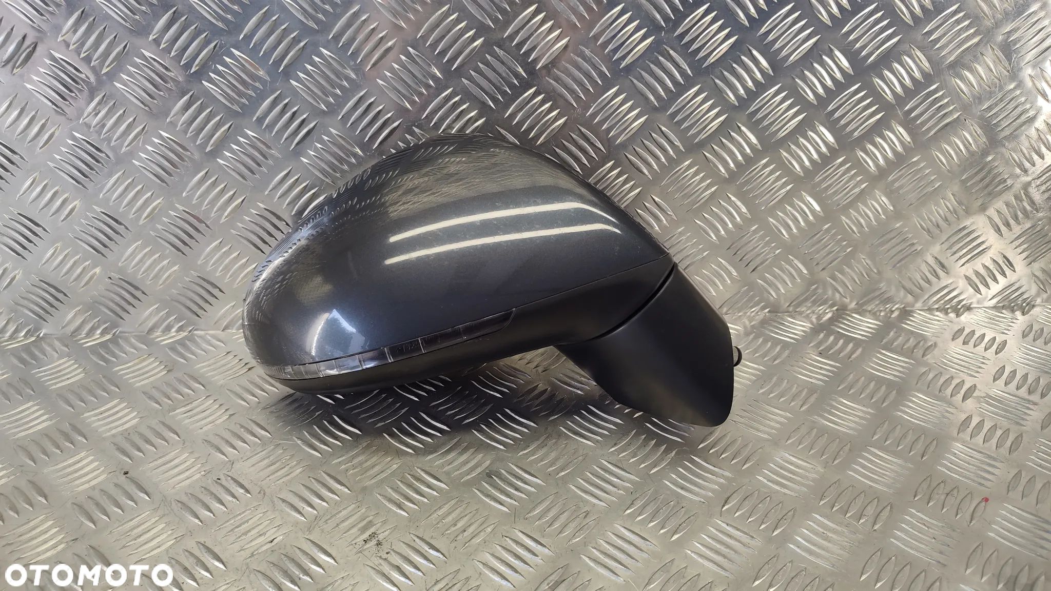 VW TOUAREG 7P 10-18R LUSTERKO PRAWE 11 PIN - 1