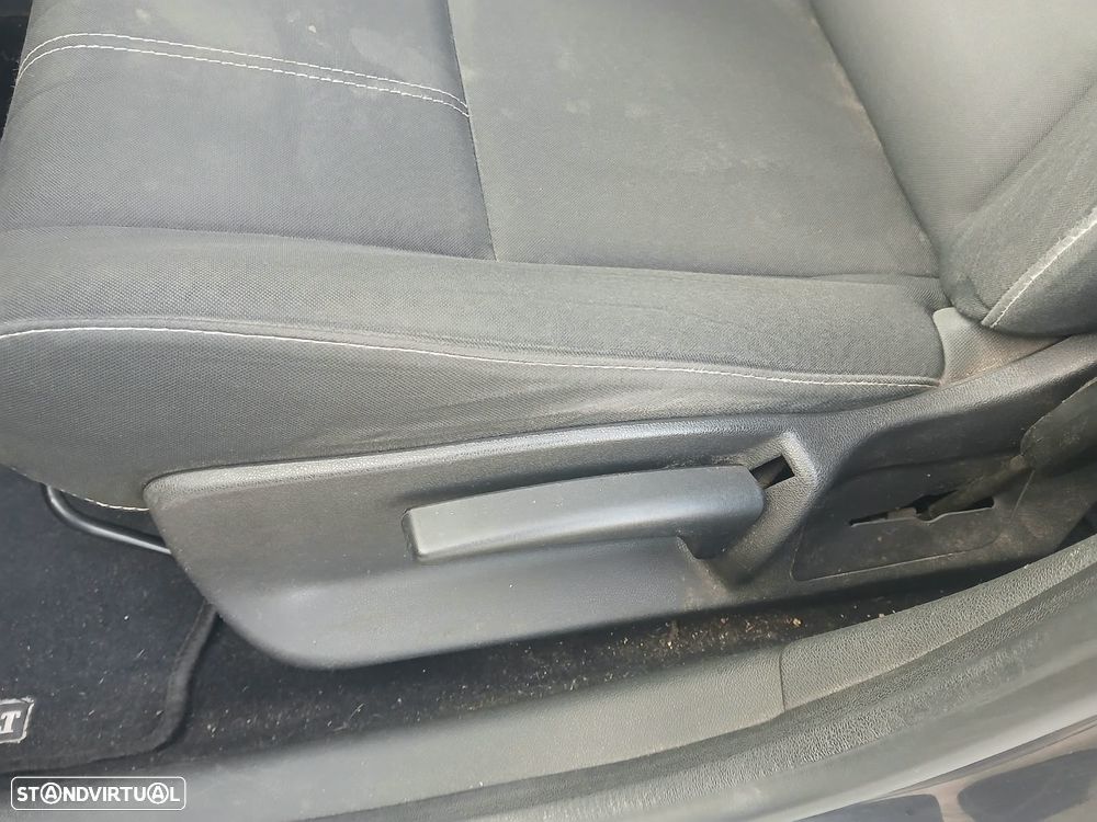 Renault Mégane Sport Tourer 1.5 dCi Dynamique S SS - 12