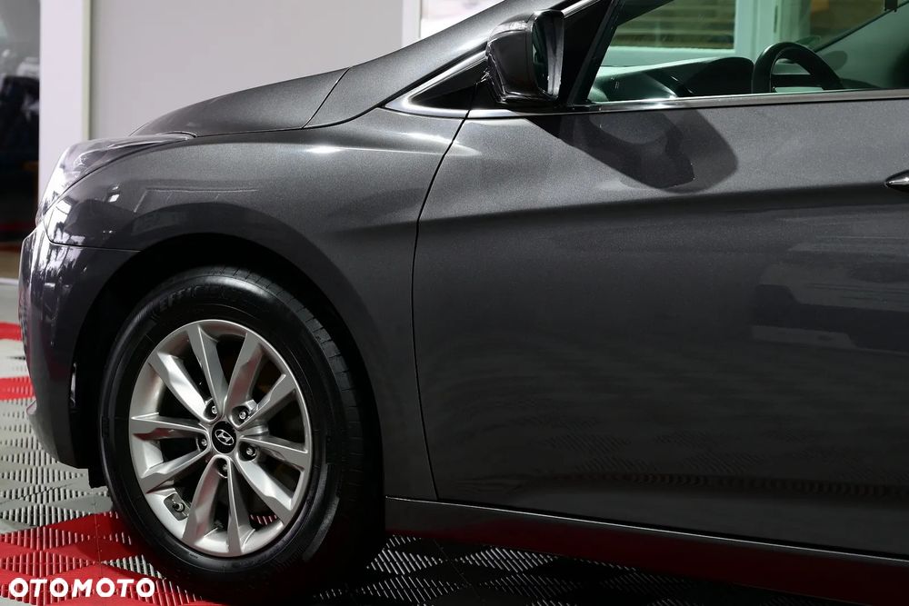 Hyundai i40 Kombi blue 1.6 Space - 35