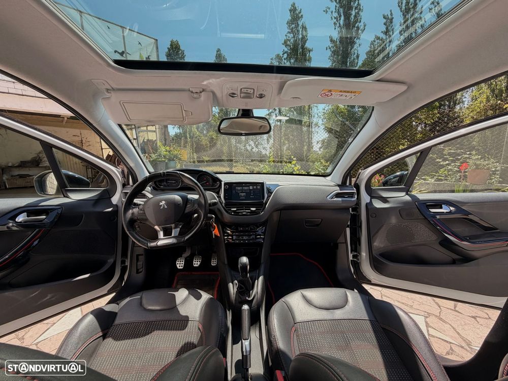 Peugeot 208 1.2 PureTech GT Line - 40