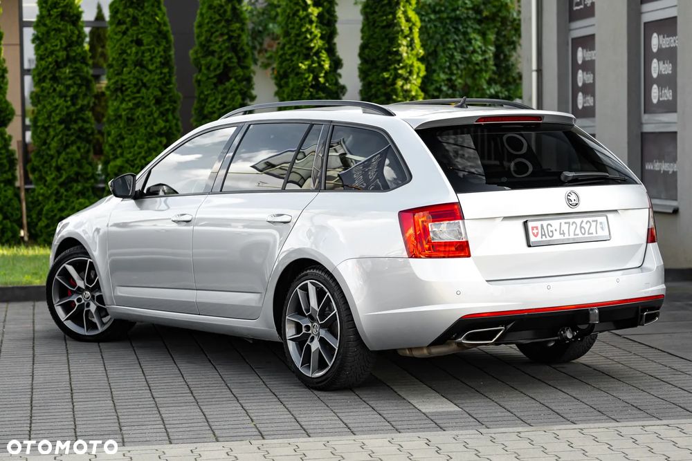 Skoda Octavia 2.0 TDI DSG RS - 13