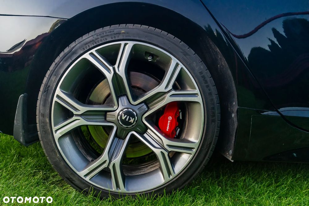 Kia Stinger 3.3 T-GDI V6 GT AWD - 36