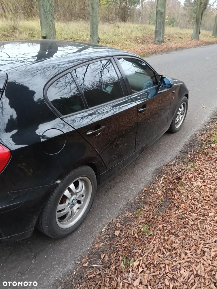 BMW Seria 1 120d - 4