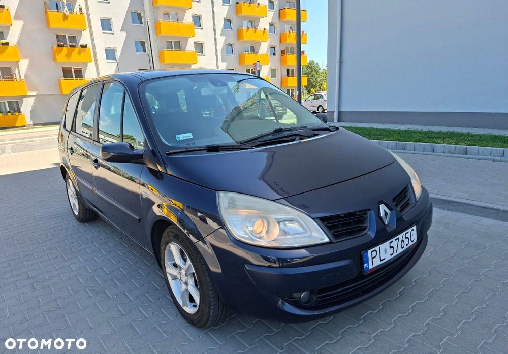 Renault Grand Scenic - 1