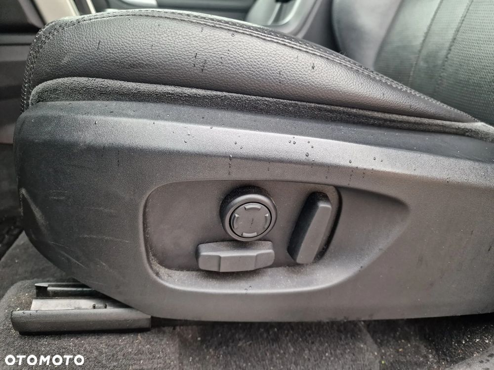 Land Rover Discovery Sport 2.0 TD4 HSE - 22