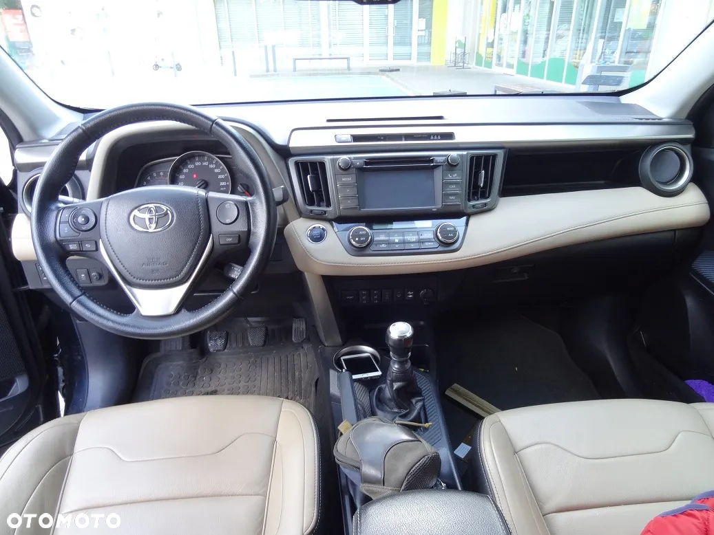 Toyota RAV4 2.0 D-4D Premium - 6