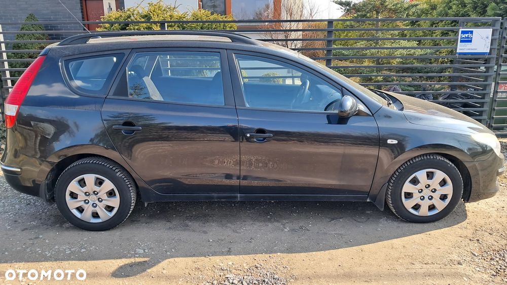 Hyundai i30 1.6 CRDi Classic + - 1