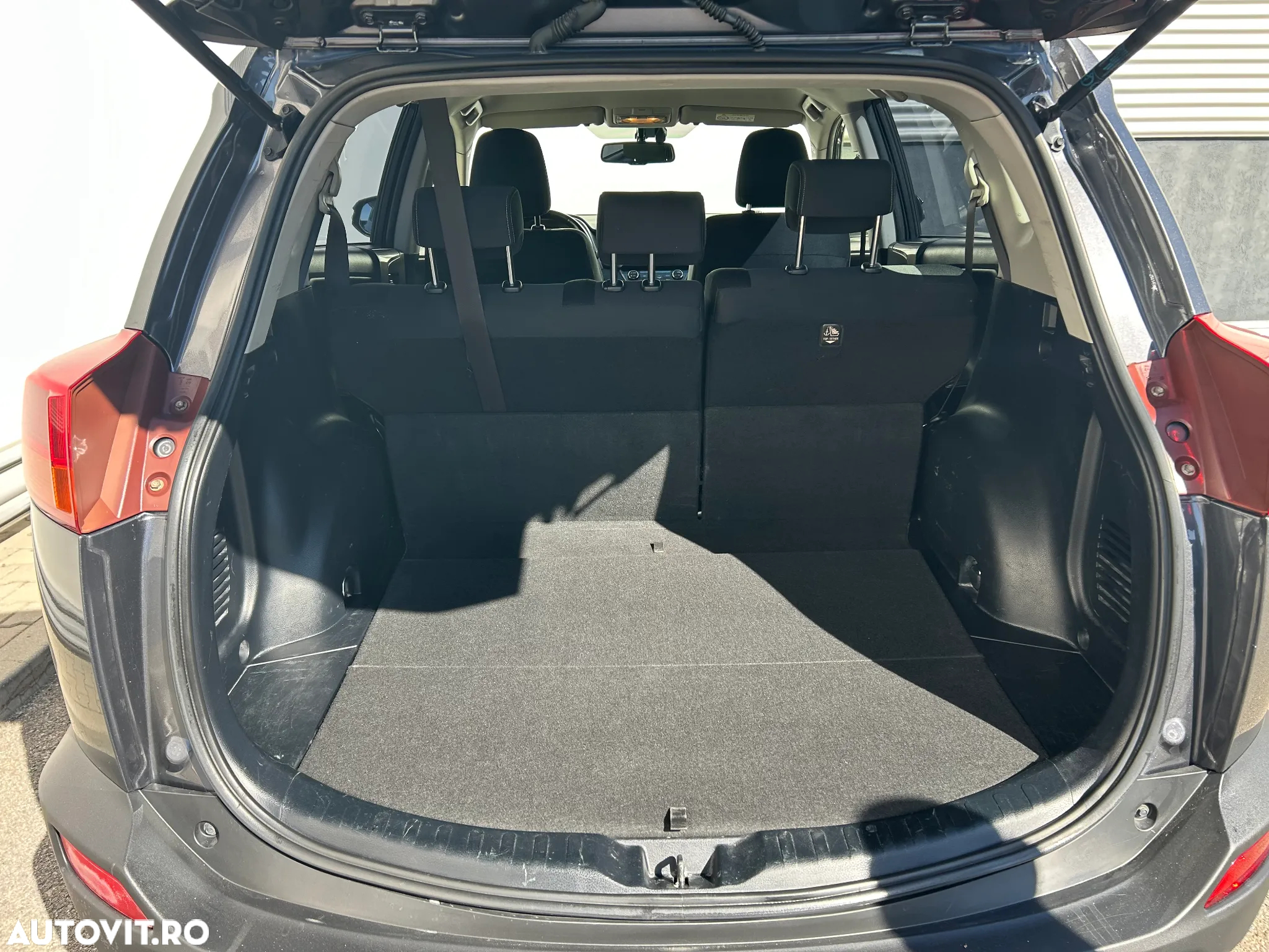 Toyota RAV4 - 22