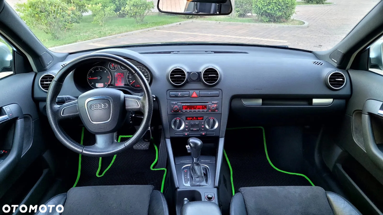 Audi A3 2.0 TDI Sportback DSG Ambiente - 8