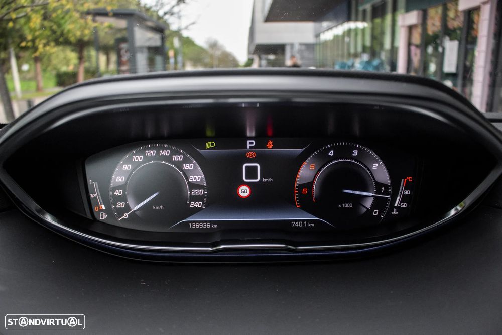 Peugeot 3008 1.5 BlueHDi Allure EAT8 - 18